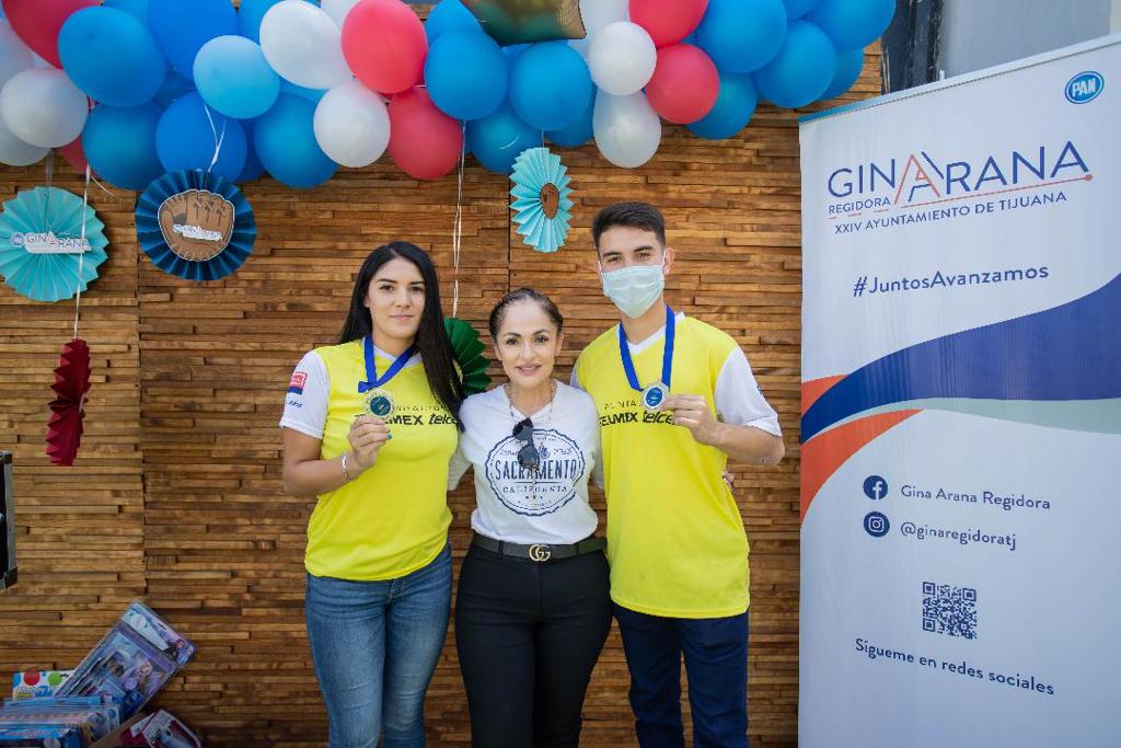 Reconoce la reg. Gina Arana a jóvenes deportistas de la ciudad