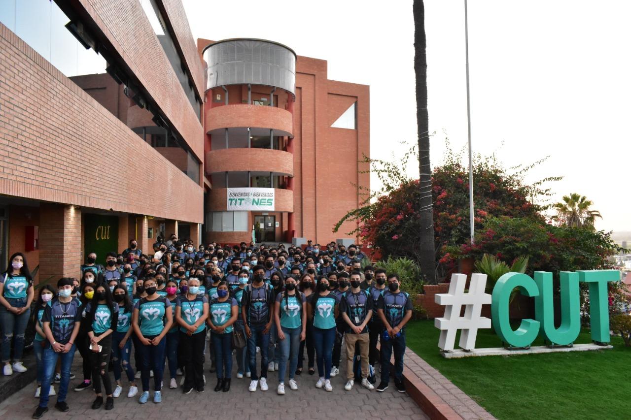 Dan bienvenida a estudiantes de nuevo ingreso en CUT Universidad