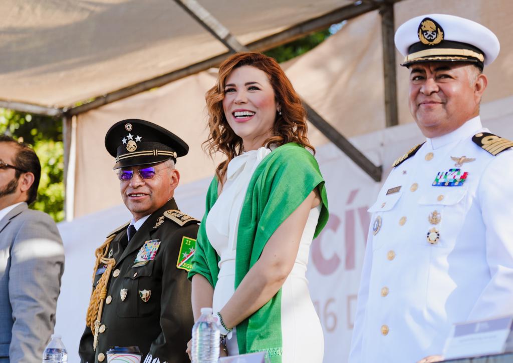 Preside Marina del Pilar Desfile Cívico Militar del 212 Aniversario de la Independencia de México