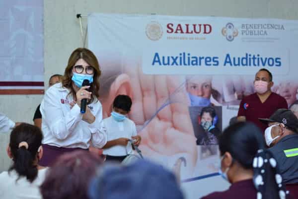 Se benefician 181 personas con la entrega de aparatos auditivos