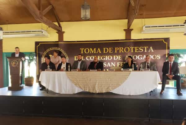 Asiste Consejería Jurídica del Estado a toma de protesta de Primer Mesa Directiva del Colegio de Abogados de San Felipe