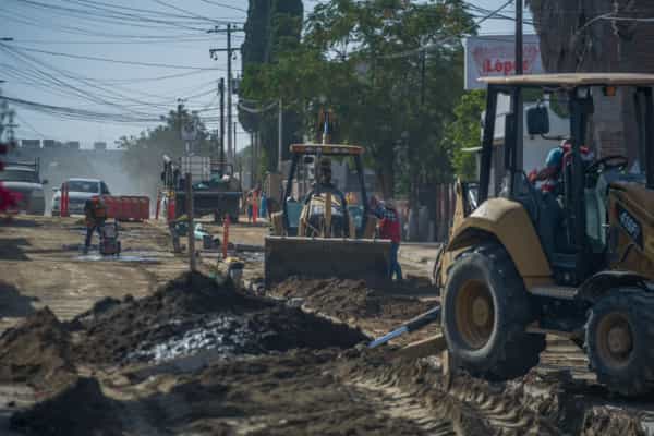 Avanza CESPTE a un 27 por ciento en reposición de alcantarillado sanitario en la calle Benito Juárez, etapa II