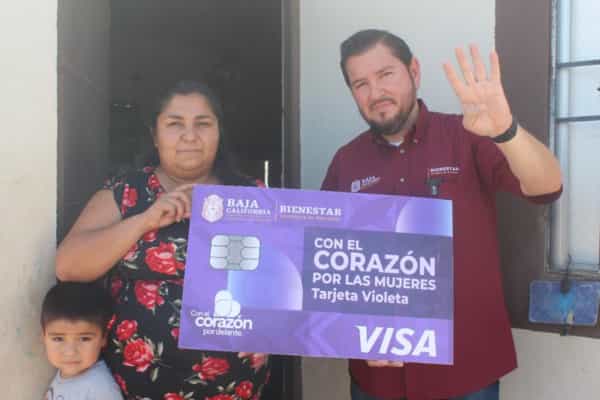 Continúan “Servidores con el Corazón” el registro para que mujeres obtengan la tarjeta violeta