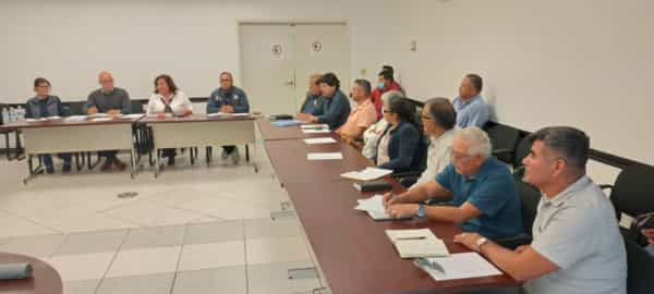 Dialogó titular de SEPESCA con permisionarios de pepino de mar