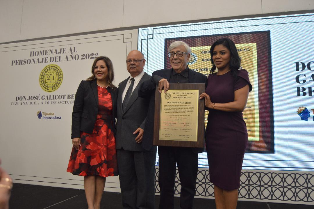 Recibe José Galicot Homenaje al Personaje del año 2022