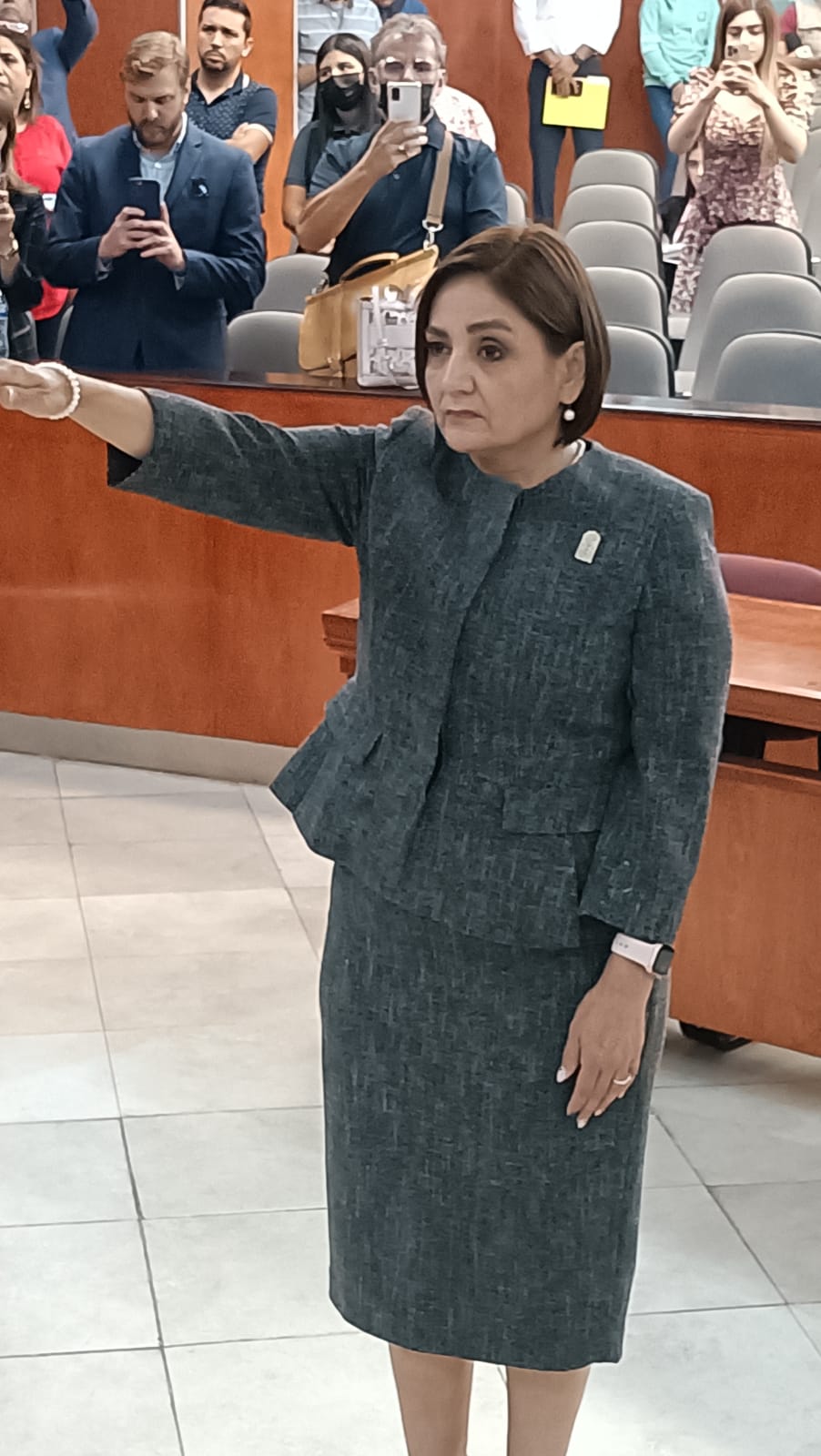 Designan a Leonor Garza Chávez como magistrada numeraria del TSJE