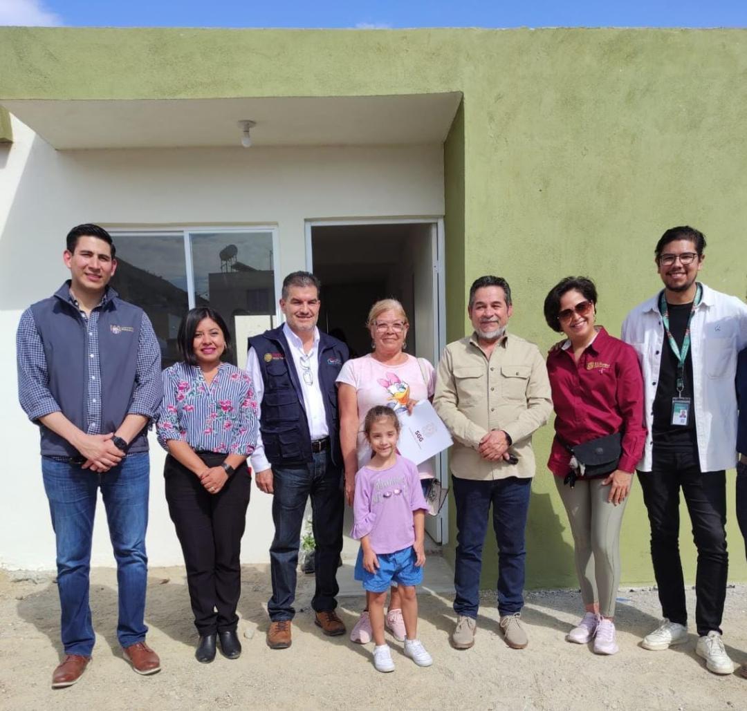 Cumple Gobierno de Baja California con entrega de viviendas en fraccionamiento hacienda los laureles