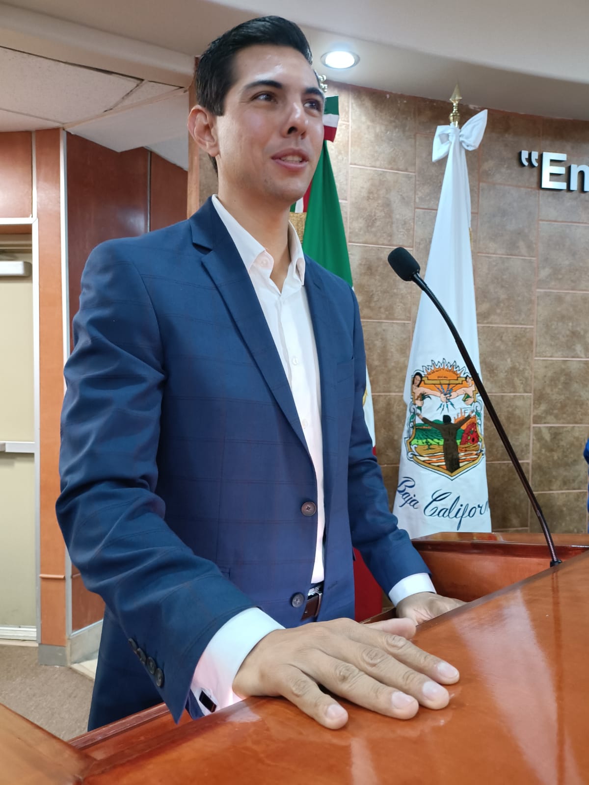 Presenta dip. Román Cota iniciativa que crea ley de archivos