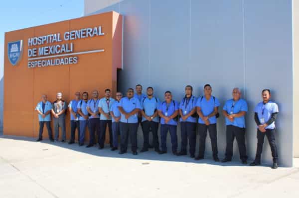 Reconocen en Hospital General de Mexicali labor de camilleros hospitalarios