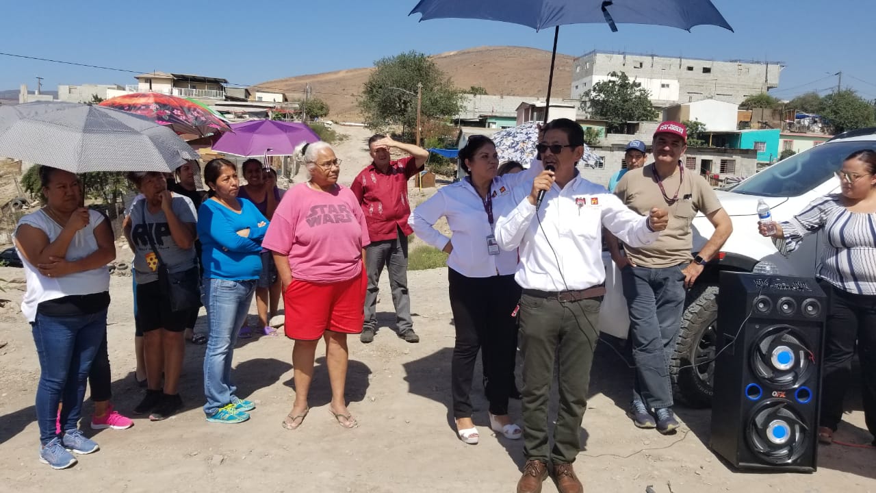 Gestiona regidor José Cañada magna obra de pavimentación en colonia Altiplano