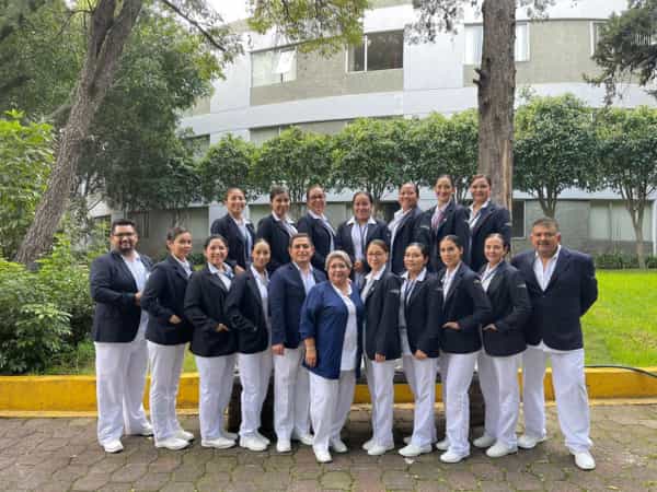 Asistieron estudiantes de la especialidad de enfermería del HGT a capacitación al Instituto Nacional de Neurología y Neurocirugía en la Ciudad de México