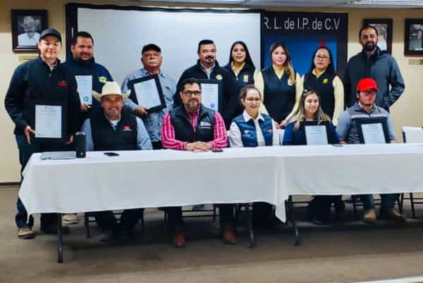 Entrega Secretaría del Campo certificados en buenas prácticas pecuarias para bovinos