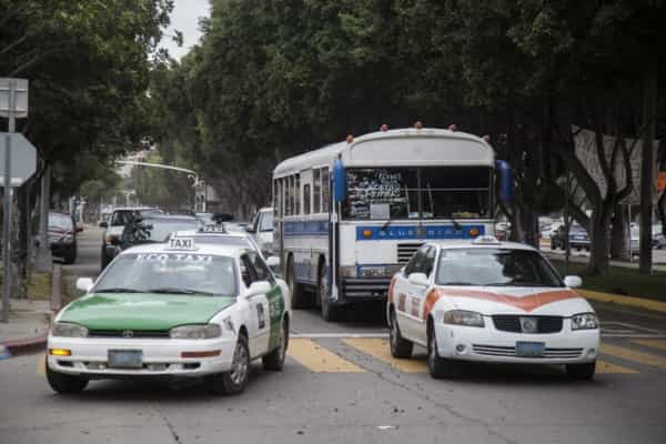 Invita IMOS a transportistas a respetar su modalidad de trabajo