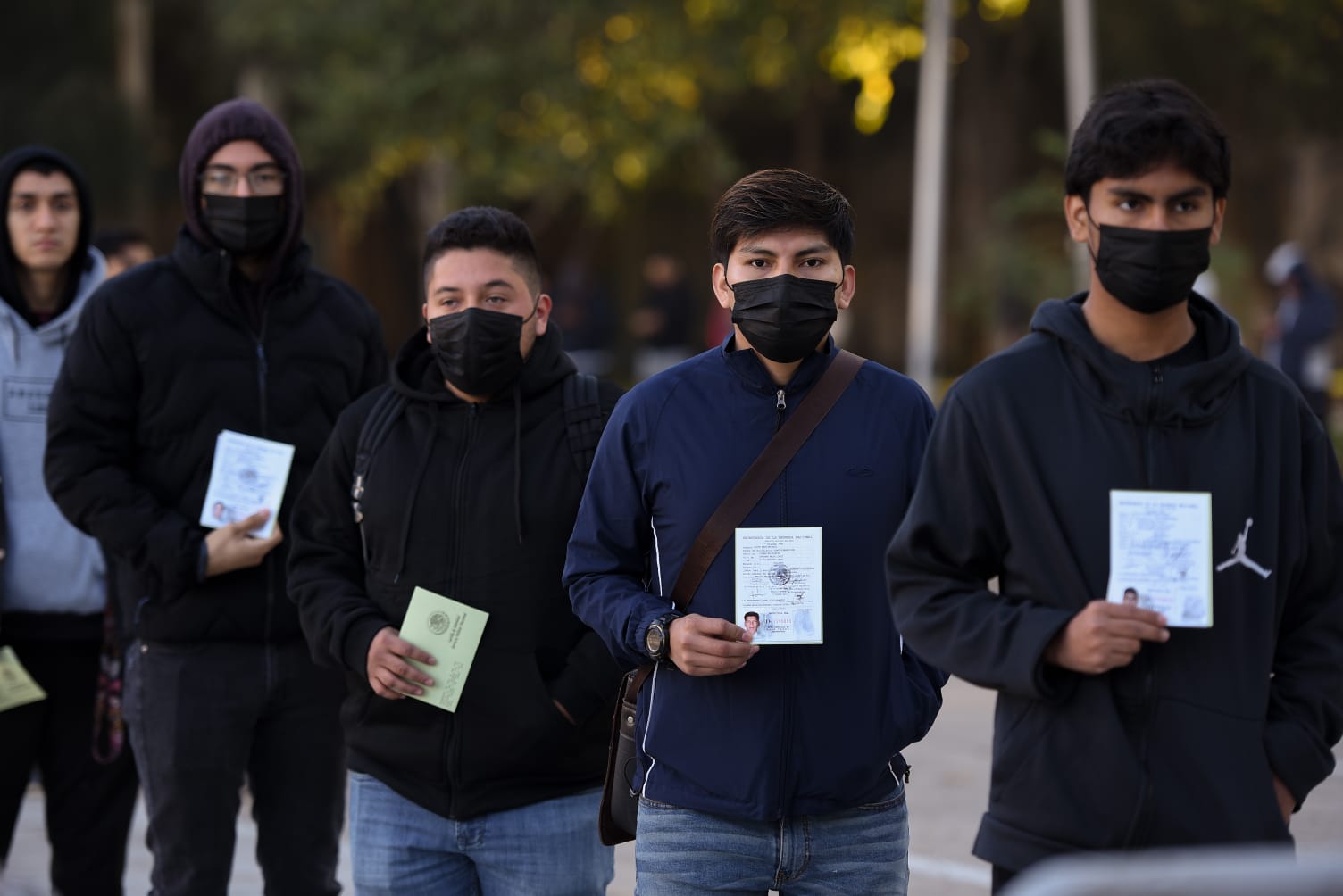 Realizan sorteo del Servicio Militar Nacional clase 2004 y remisos