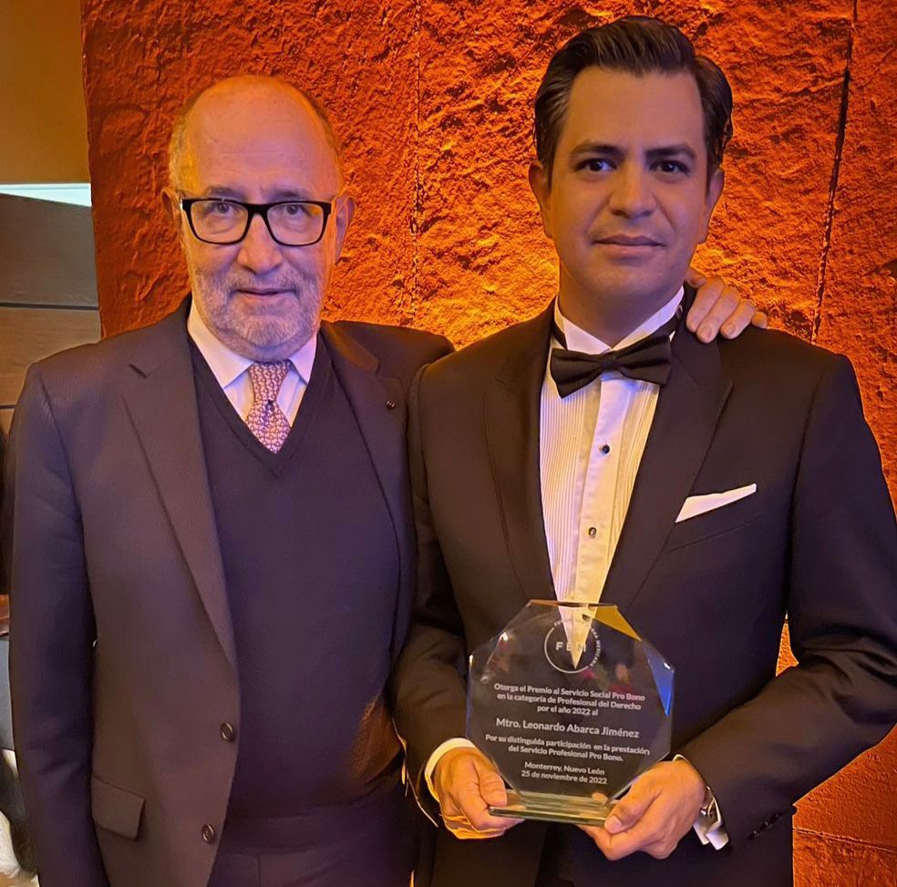 Reconocen a abogado de BC con Premio Nacional Pro Bono