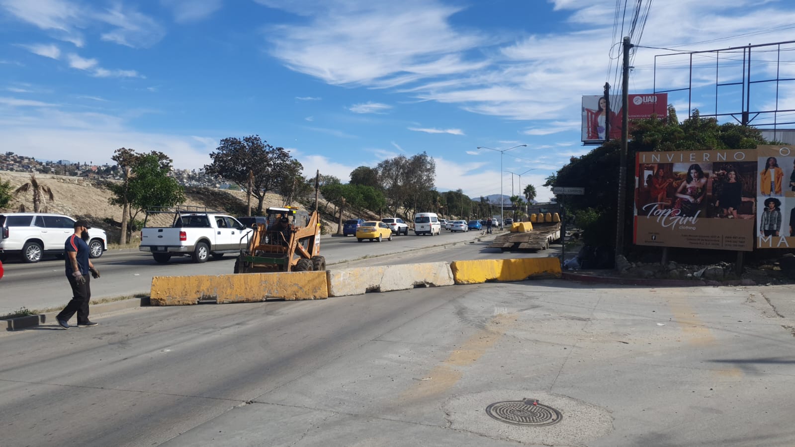 Por socavón cerrará SDTUA dos carriles de la vía rápida poniente