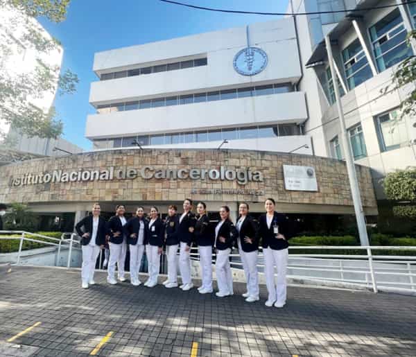 Realizan alumnas de especialidades de enfermería de HGM rotación en Instituto Nacional