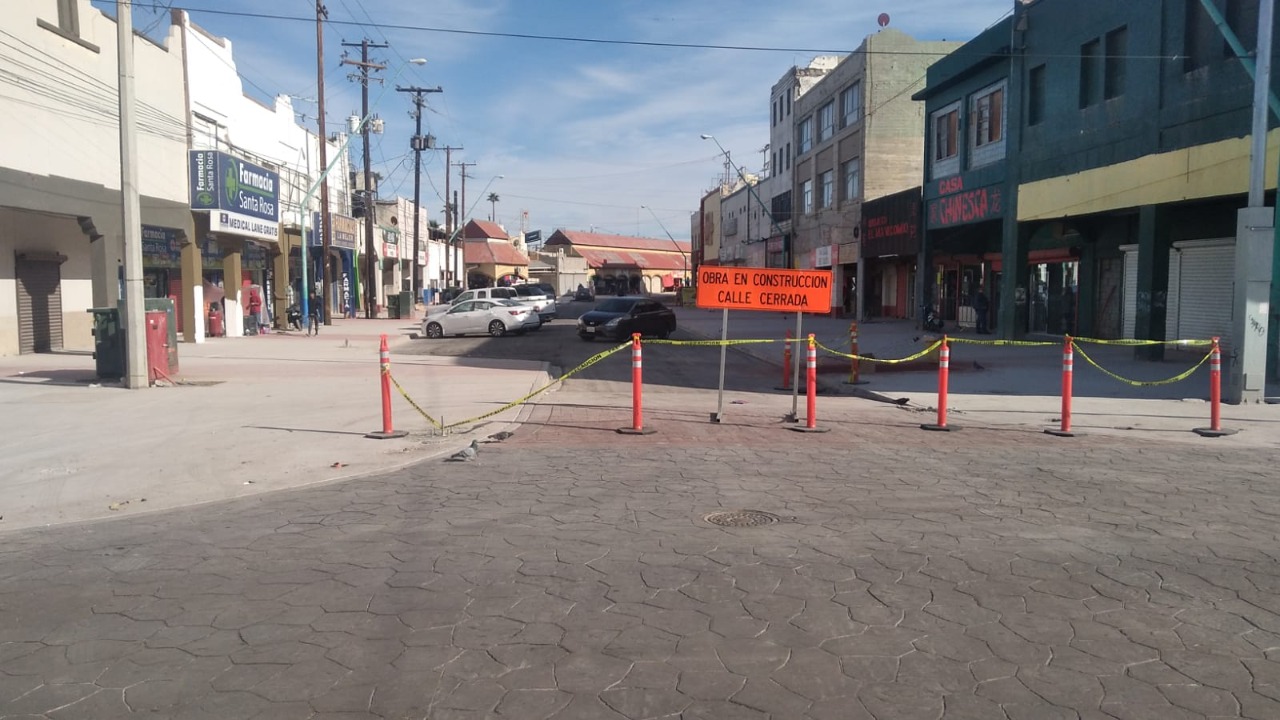 Apertura Gobierno del Estado la vialidad calle Azueta y callejón Reforma en la ciudad de Mexicali