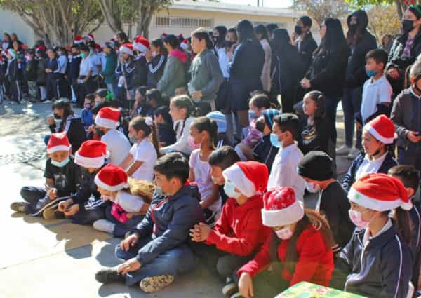 Concluyen actividades escolares 2022 con festival decembrino en el porvenir