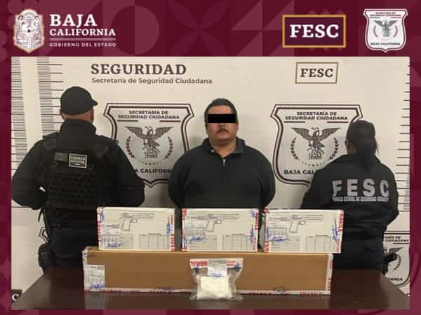 Confisca Fuerza Estatal armas de fuego y cocaína en Tijuana