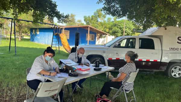 Cuenta Secretaría de Salud con Unidades Médicas Móviles para acercar servicios a zonas alejadas