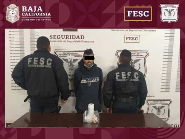 Detiene FESC a seis personas con metanfetamina