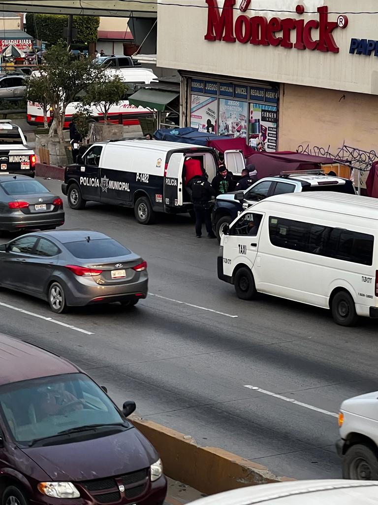 Policía Municipal de Tijuana arrestó a 10 personas por faltas administrativas en acciones del operativo “Diciembre Seguro” en la  5 y 10