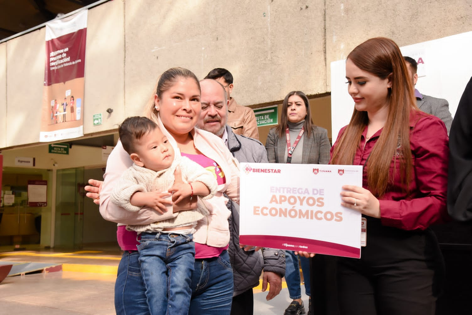 Entrega XXIV Ayuntamiento, 60 apoyos económicos “Construyendo bienestar”