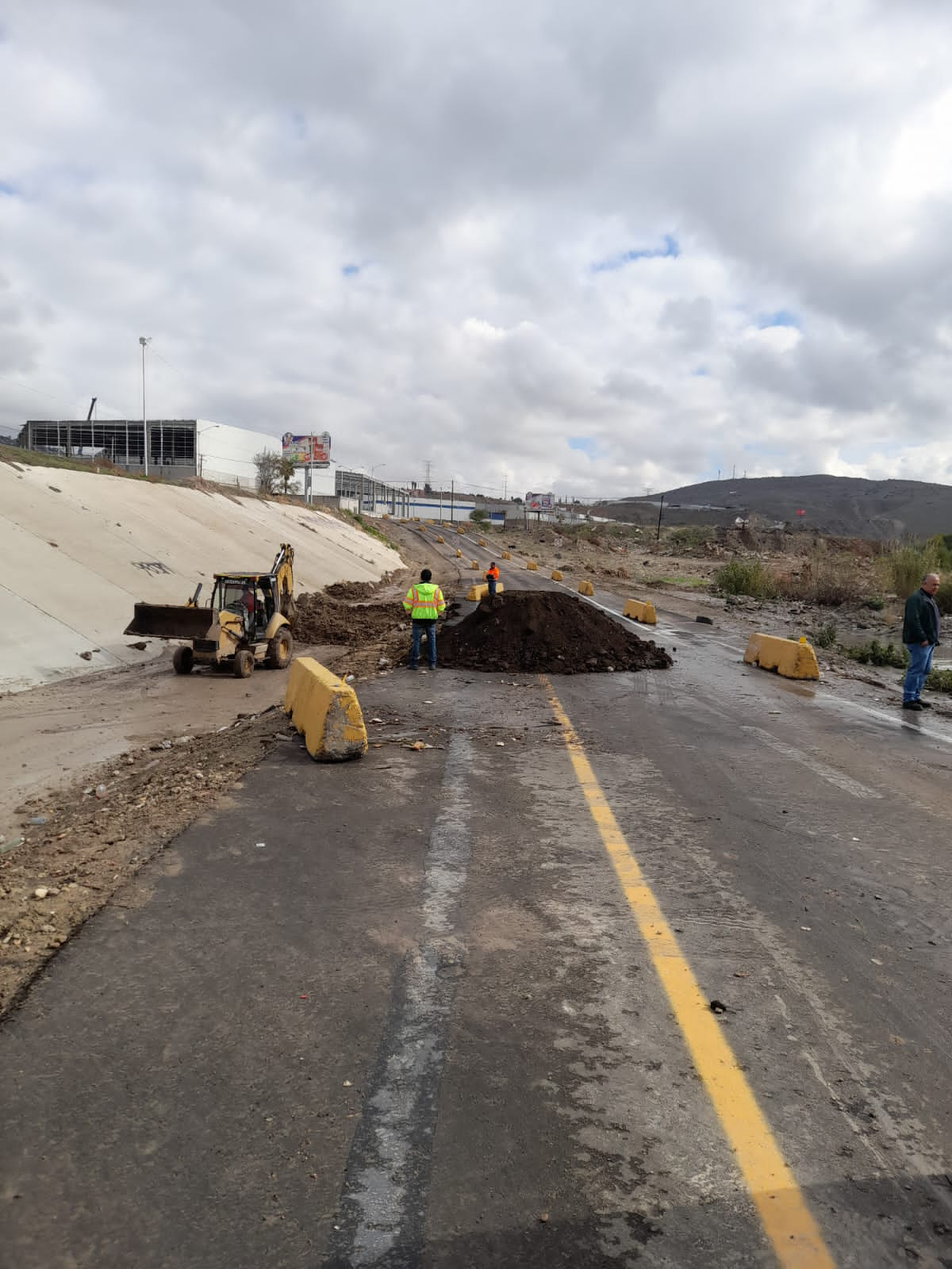 Informa SDTUA reapertura del terraplén