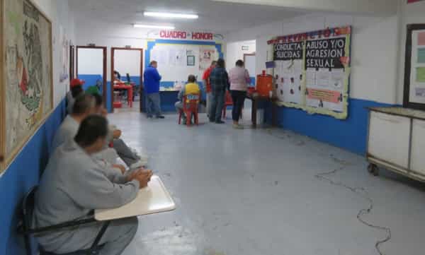 Realizan CESISPE y Regenerando Sonrisas, A.C. jornada de salud bucal en Centro Penitenciario de Ensenada