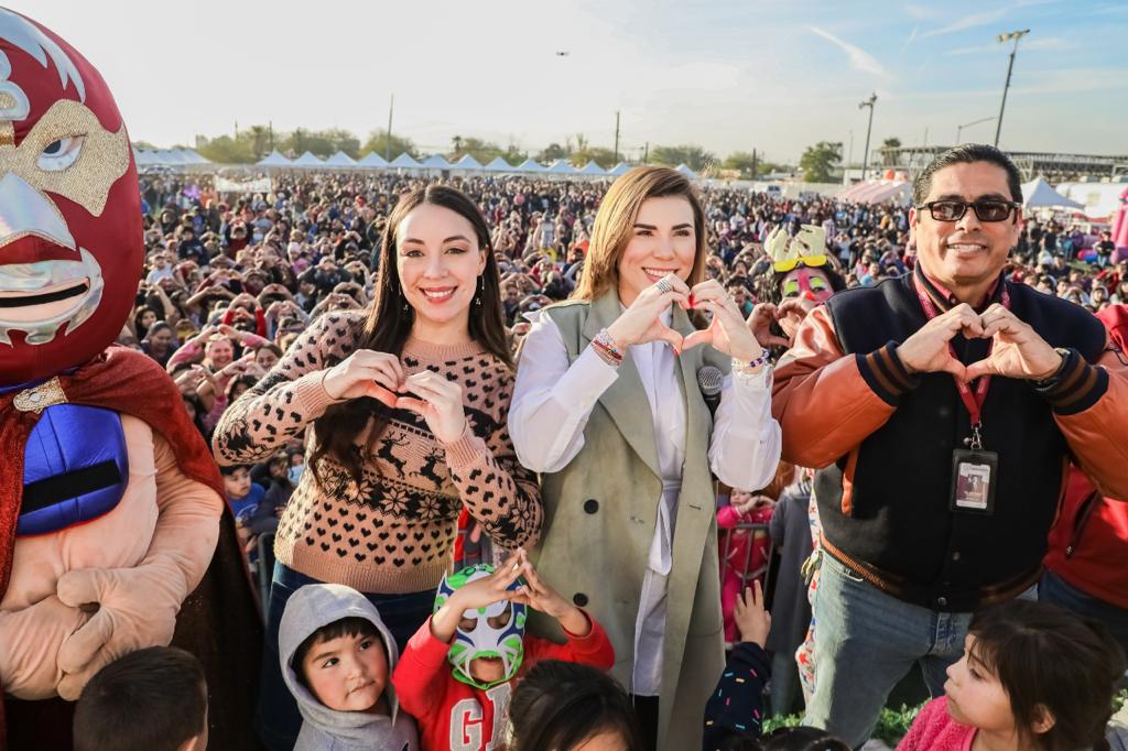 Encabeza Marina del Pilar festividades decembrinas con familias de Baja California