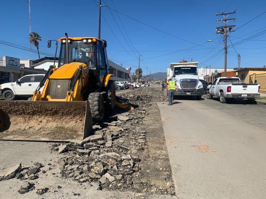 Atiende SIDURT avenida pípila en el municipio de Ensenada