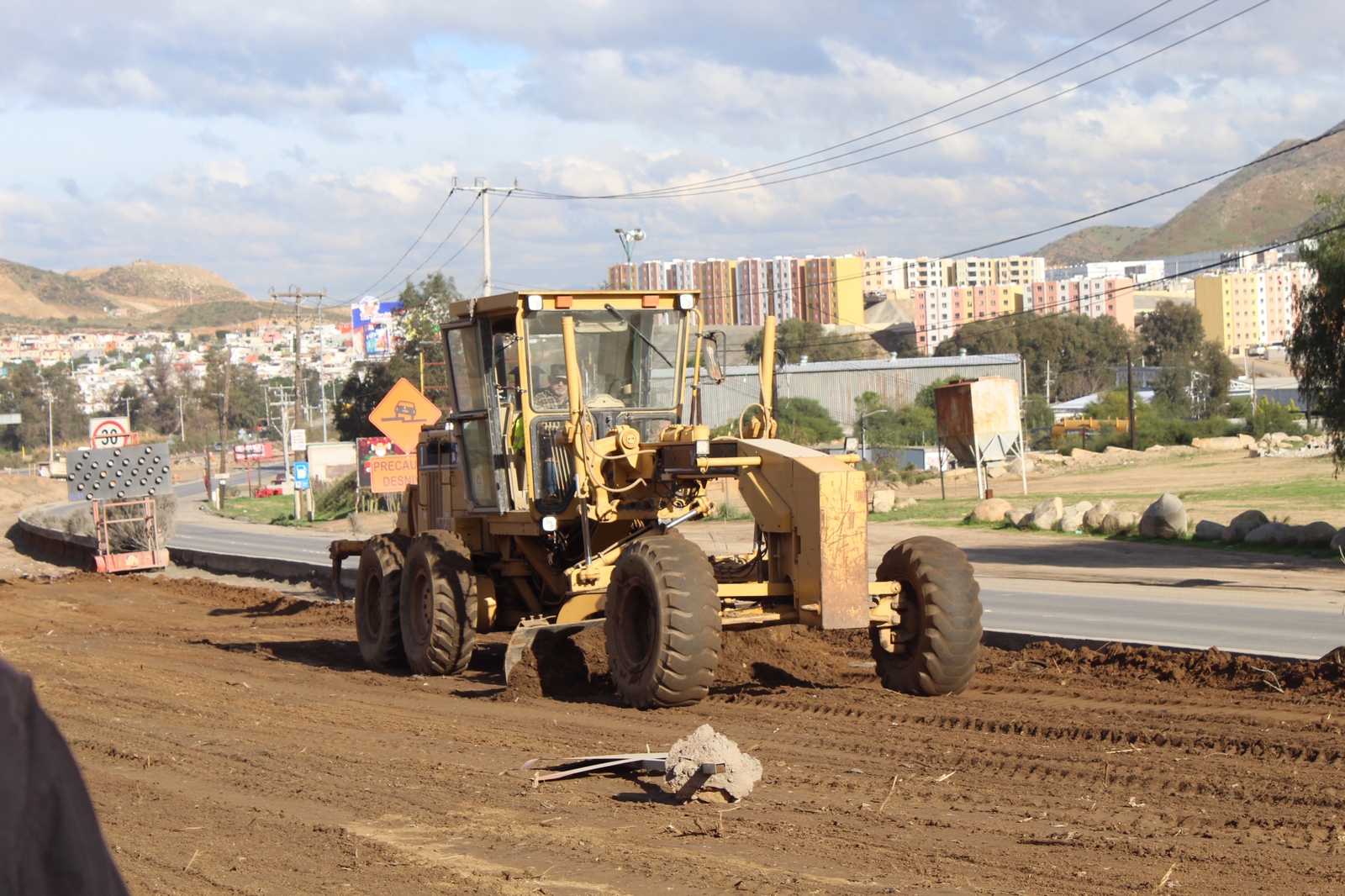 Continúa SIDURT con trabajos de conservación en el corredor Tijuana-Rosarito 2000