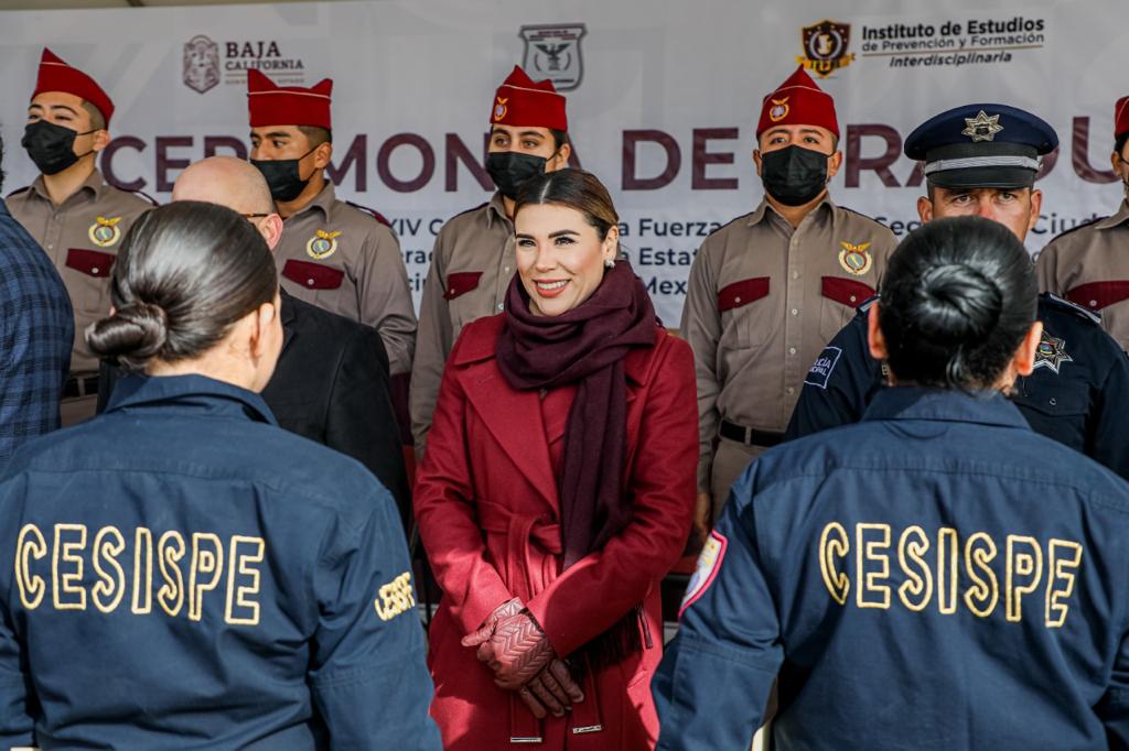 Encabeza Marina del Pilar graduación de nuevos policías para Baja California