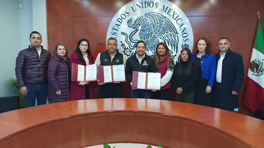 Firman INDIVI y Concejo Municipal San Quintín convenio para impulsar regularización de la tierra