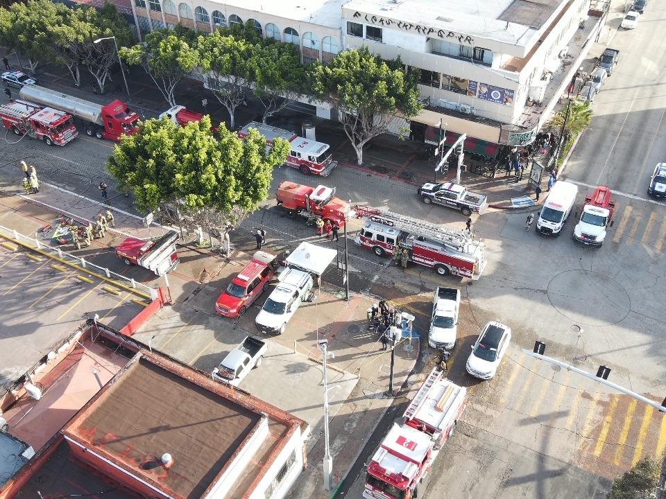 Bomberos atendió incendio del bar Coko Bongo