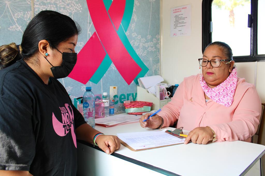 Llama sector salud a mujeres mayores de 40 años a realizarse pruebas para la detección oportuna de cáncer, con servicios gratuitos todo el año