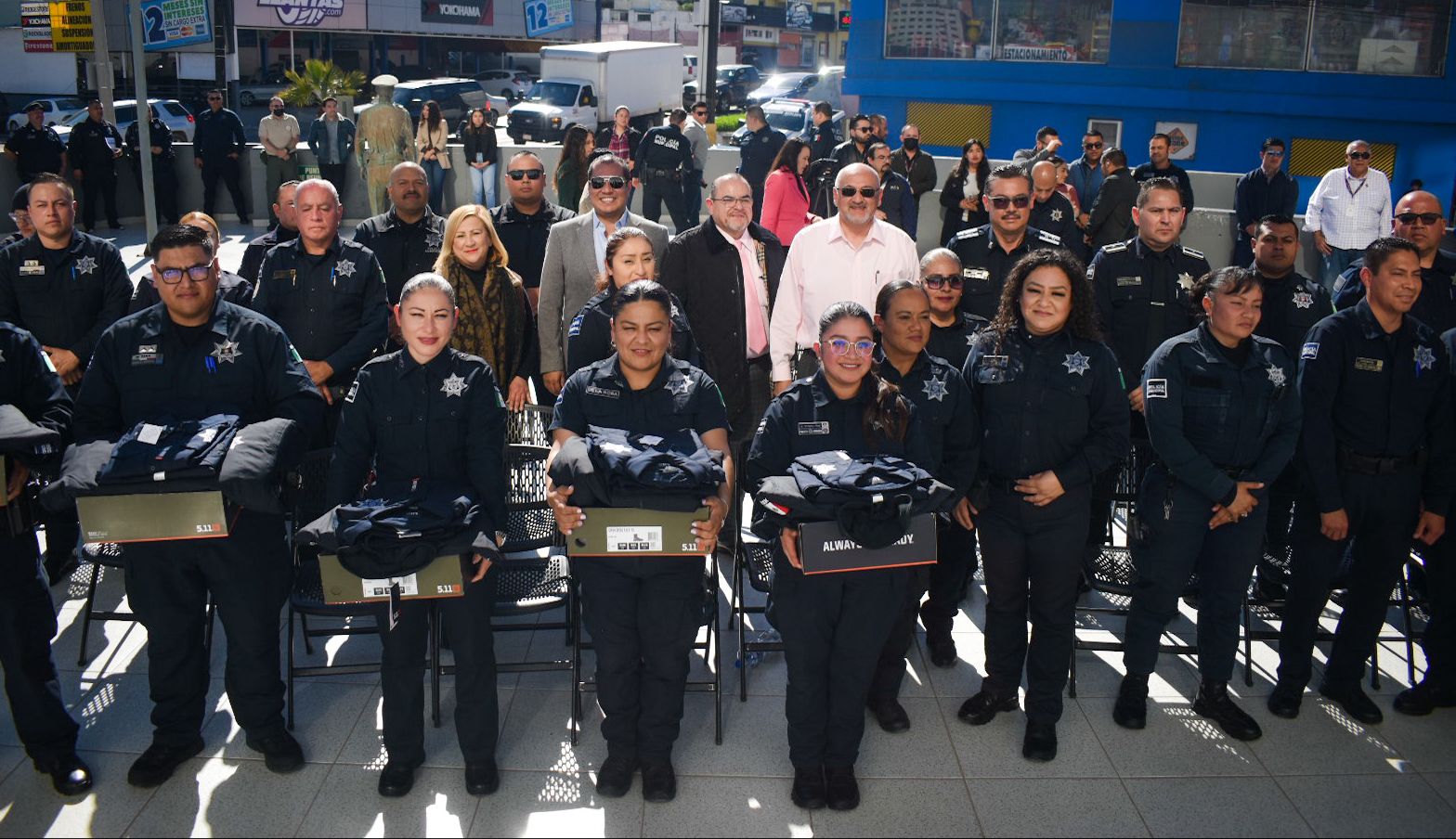 Alcaldesa Montserrat Caballero incrementa el sueldo a policías comerciales y guardias auxiliares