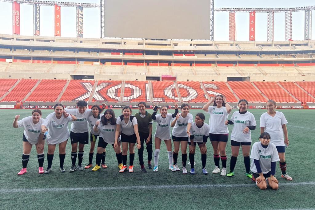 Realizan encuentro amistoso de fútbol plantel CONALEP Tijuana II y Xolos de Tijuana