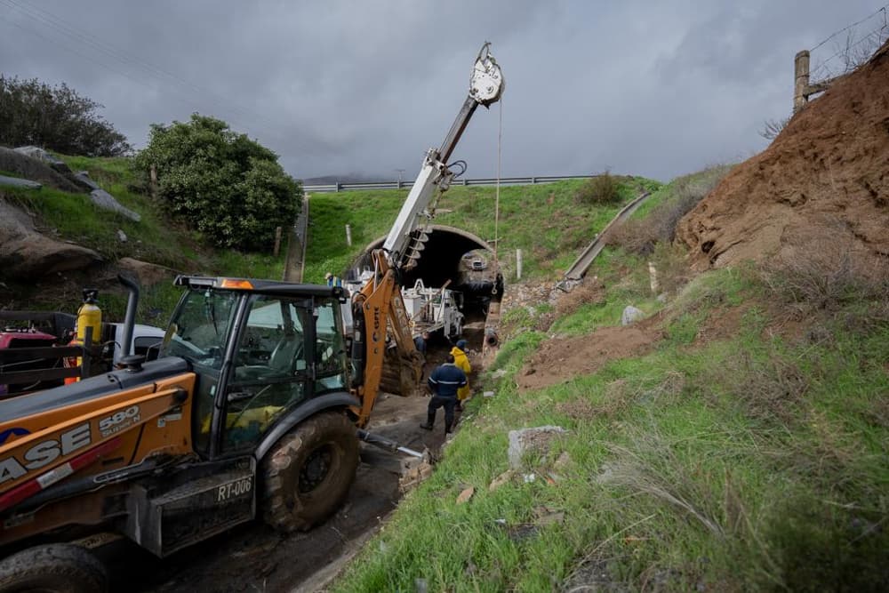 Repara CESPTE ducto de túnel bicentenario