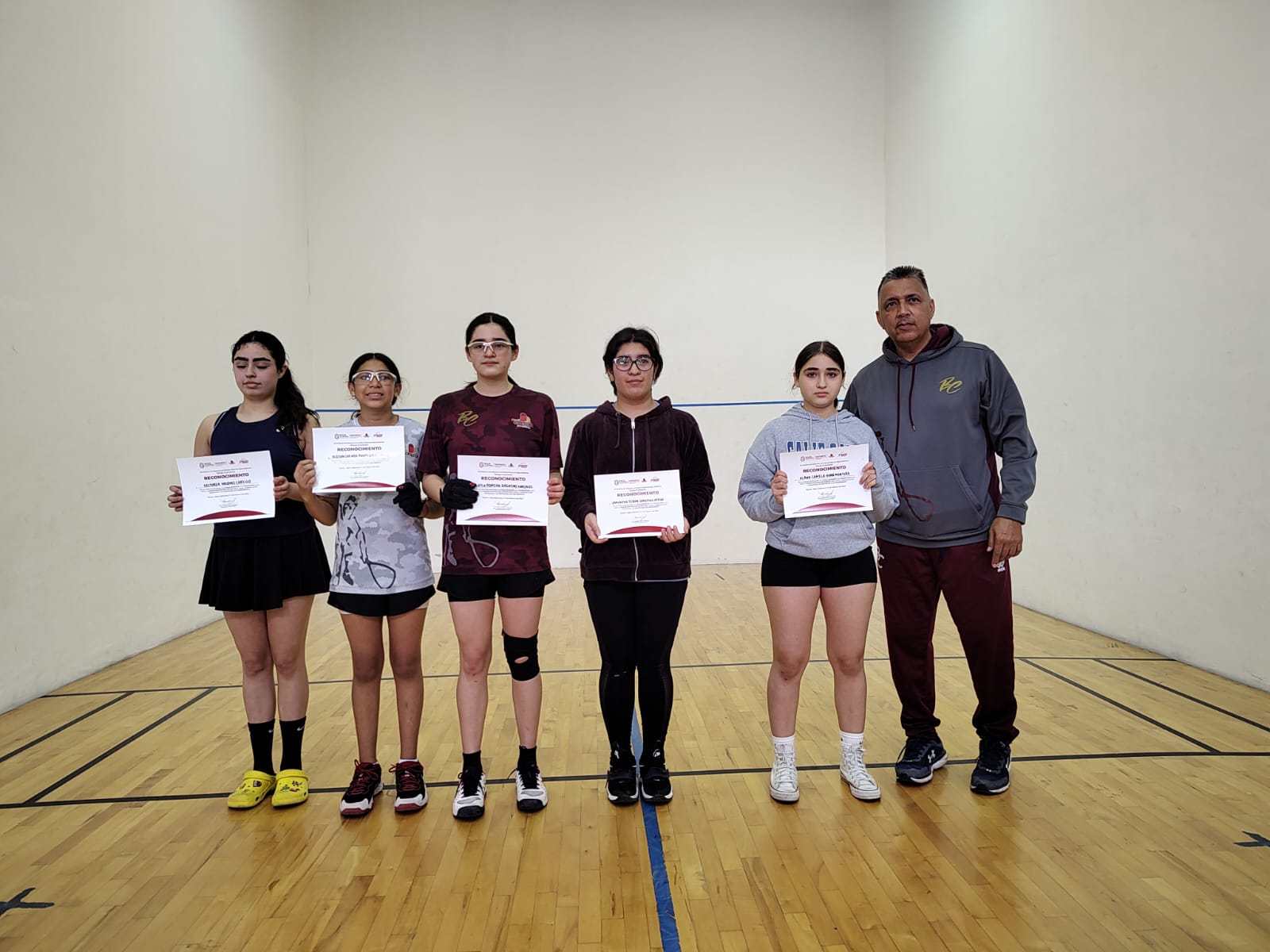 Avanza INDE en la preparación del raquetbol de Baja California