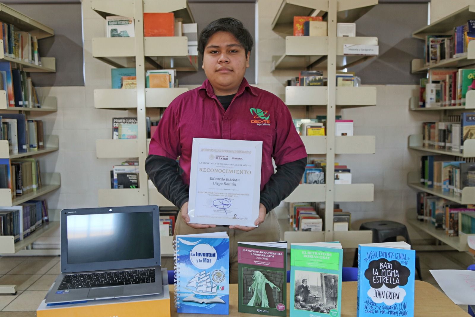 Logra segundo lugar alumno de CECyTE BC en Concurso Nacional Literario “La Juventud Y La Mar”