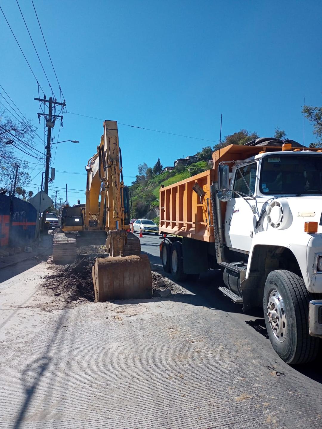 Repone CESPT tramo de colector en colonia aguaje de la Tuna