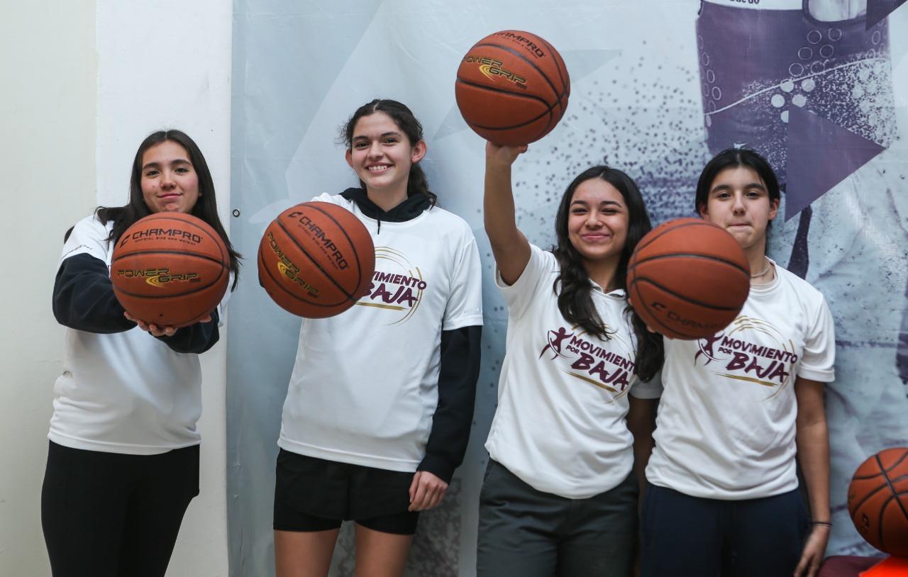 Beneficia INDE BC a escuelas de voleibol y basquetbol con material deportivo