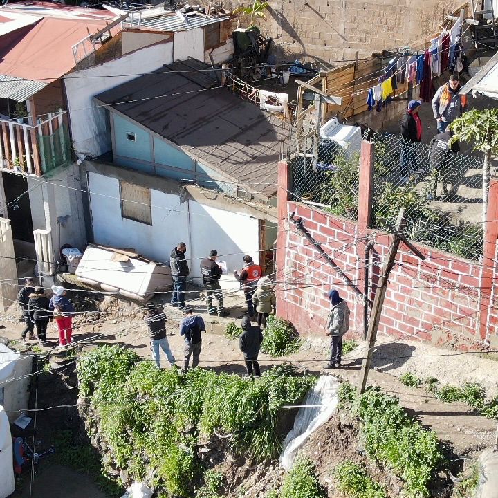 Monitorea Protección Civil Tijuana inestabilidad de ladera en colonia Aguaje de la Tuna