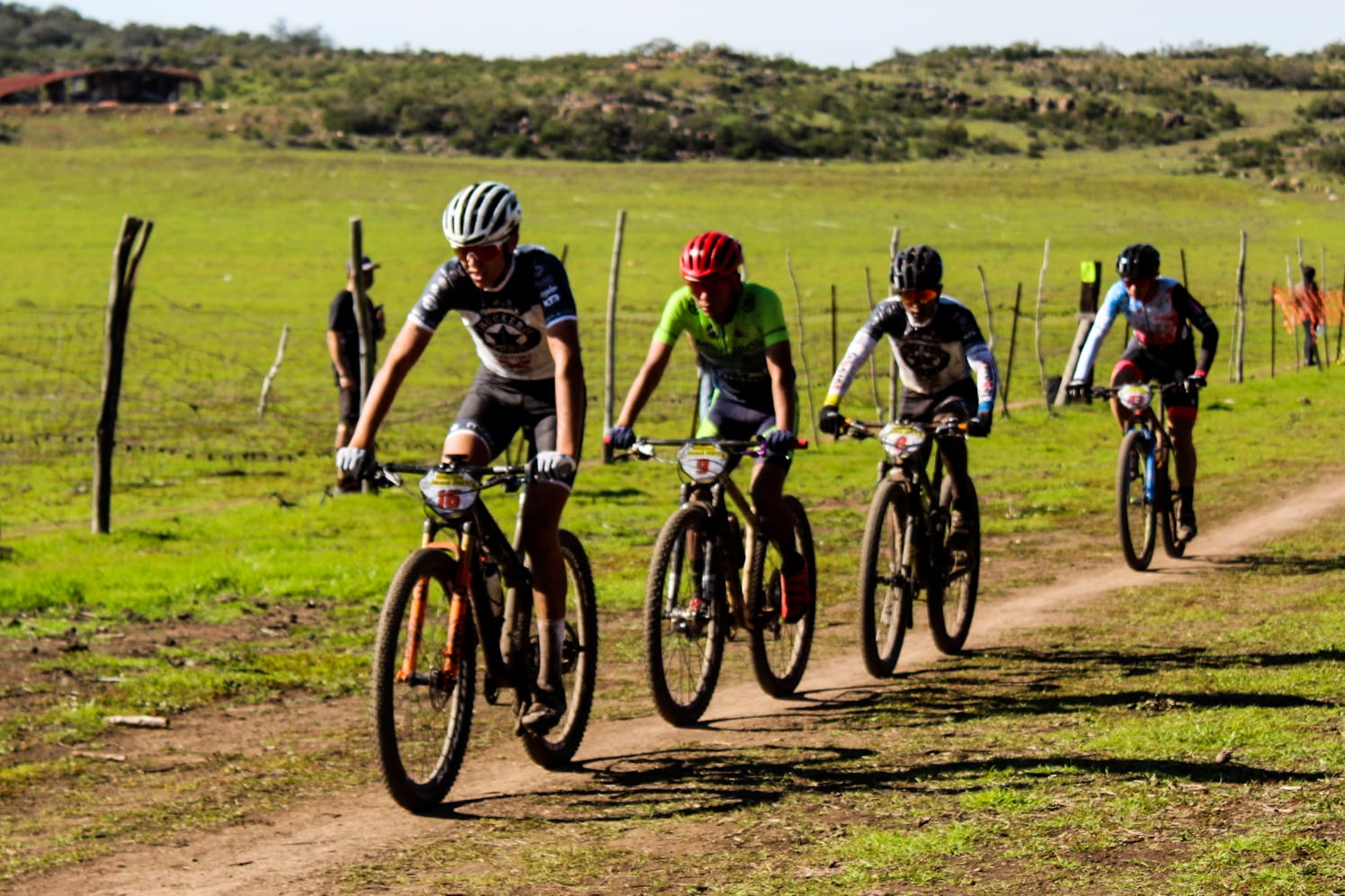 Realiza Baja California exitosa eliminatoria estatal de ciclismo de montaña: INDE