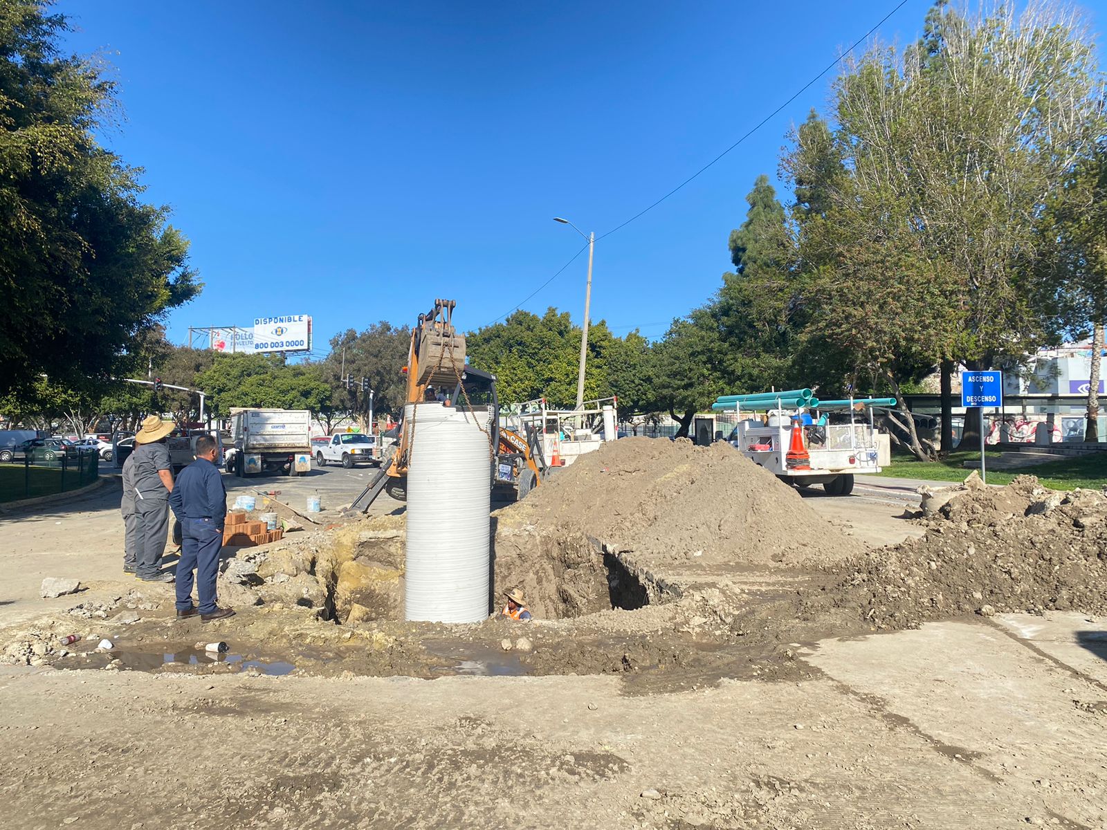 Repara CESPT tramo del colector oriente de 21 pulgadas de diametro en zona río