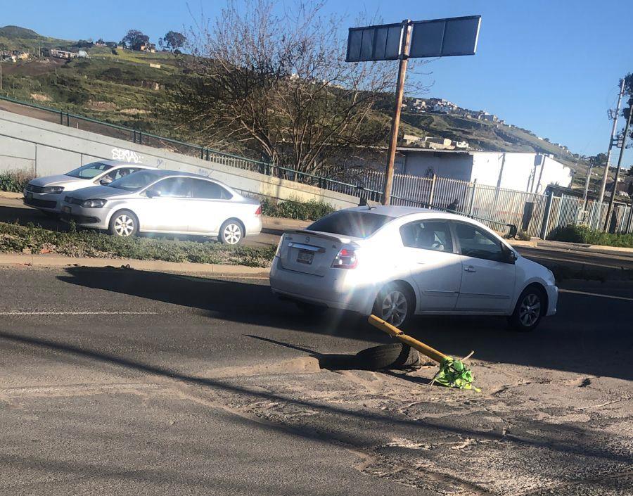 Vecinos denuncian desatención de baches en puente Loma Blanca