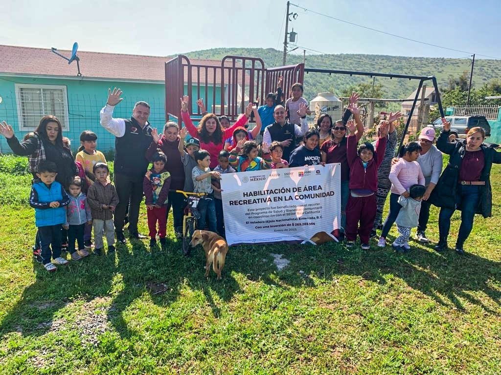 Apoya DIF Baja California a la conformación de área verde en la comunidad el veladero