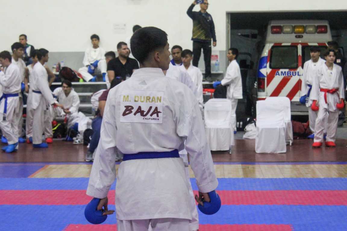 Clasifican 16 atletas de Baja California en la Primera Jornada del Macro Regional de Karate